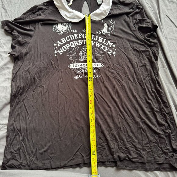 New! Hot Topic Plus Size Ouija Tee - Picture 4 of 8